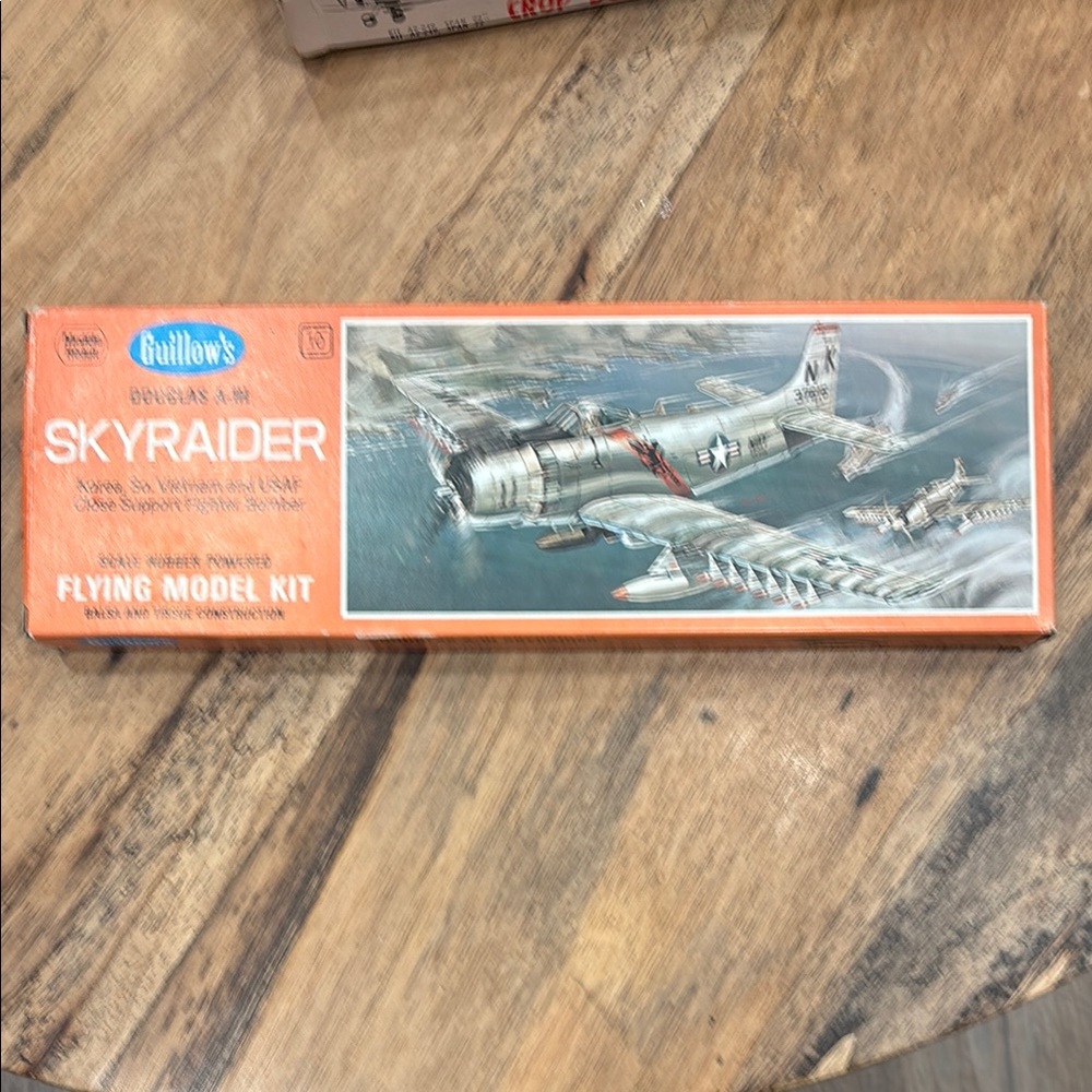 Skyraider Flying Model Kit - Orange